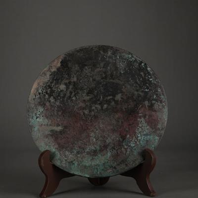 铜嵌金银丝镜